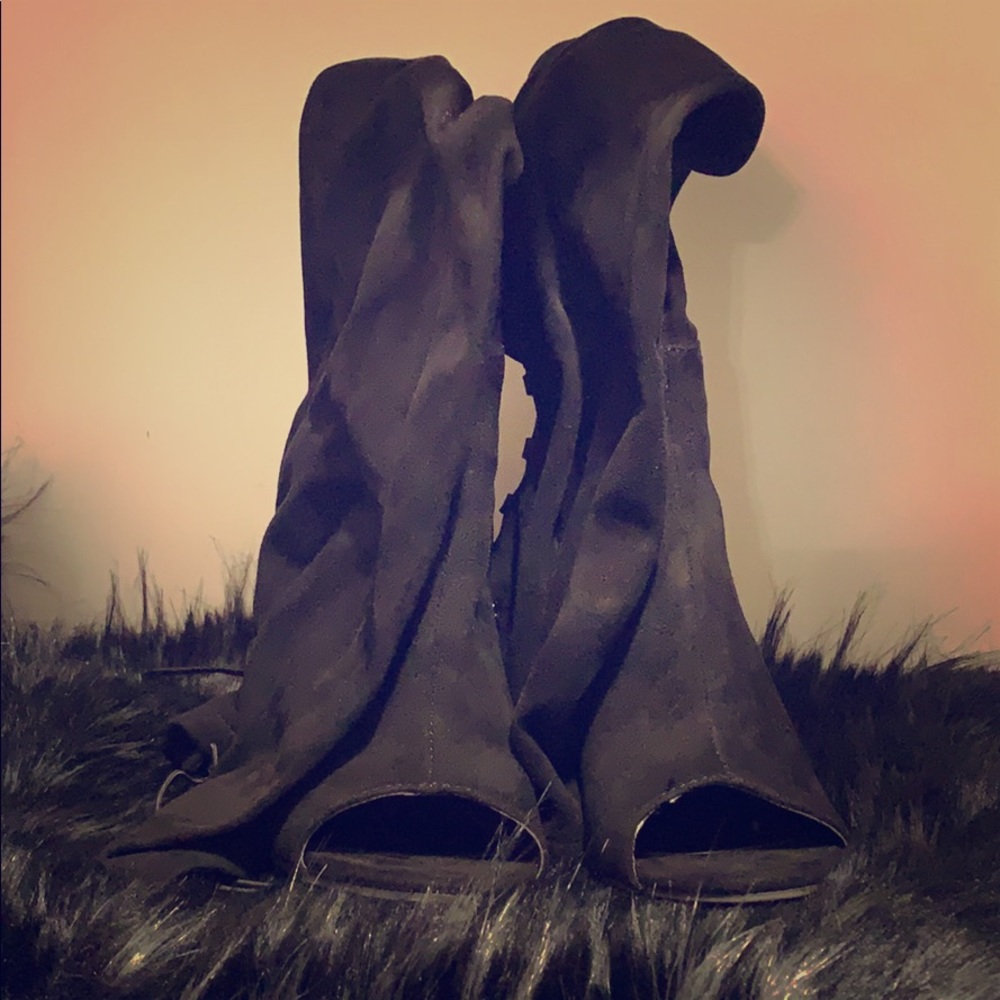 Mark & Maddux Peep-toe over the knee Boots